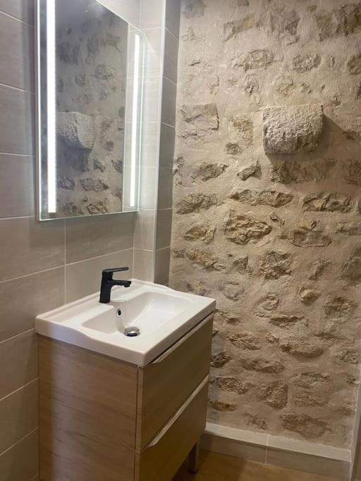 Loft En Plein Coeur Du Village Holiday home *